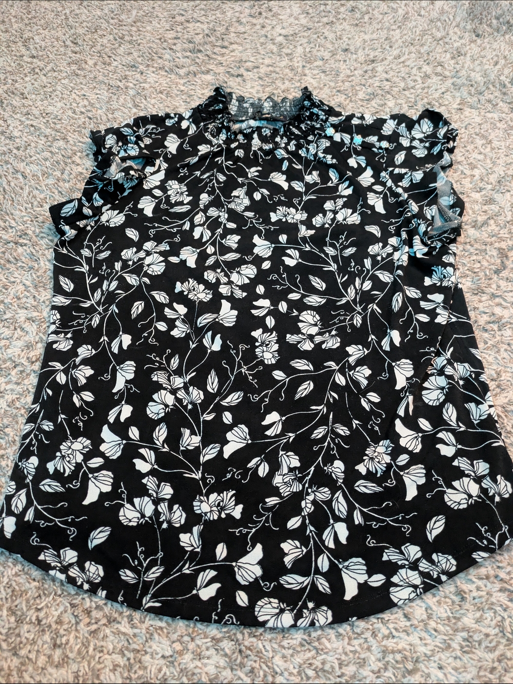 Black And White Floral Ruffle Sleeve Women's Blouse